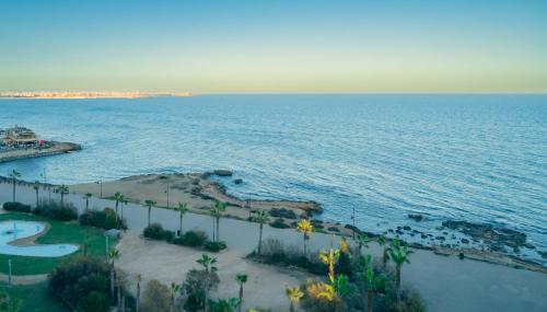 Apartamento Premium con Jacuzzi y vistas al mar en Punta Prima, Torrevieja by Rentalole photo 45