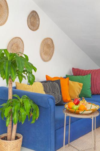 Picasso's Dream Cozy & Chic Attic Plaza Merced