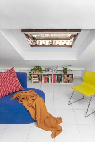 Picasso's Dream Cozy & Chic Attic Plaza Merced