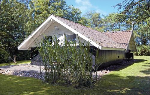 Κήπος έξω από το Holiday Home Brombærvænget Humble Ix
