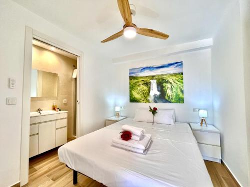 Voodi või voodid majutusasutuse Beachfront Luxe 3 by Gloove toas