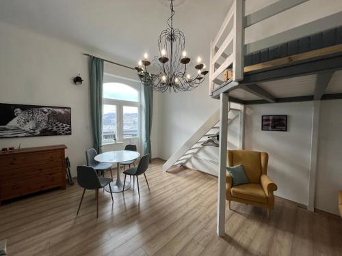 Posedenie v ubytovaní Budapest Full Panorama Residence