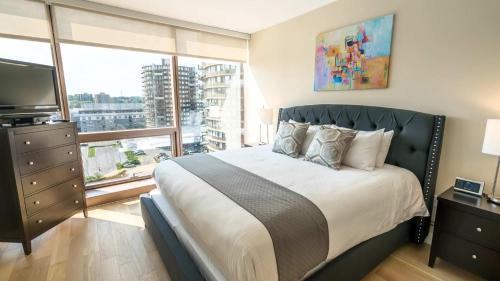Gallery image of Luxury Apart Downtown with Indoor Pool in Stamford