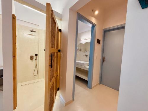 Ванная комната в Afroditi Junior Suites