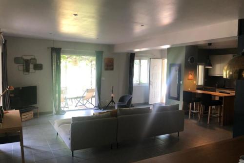 Photo de la galerie de l'établissement Spacious house with swimming pool, à Montpellier