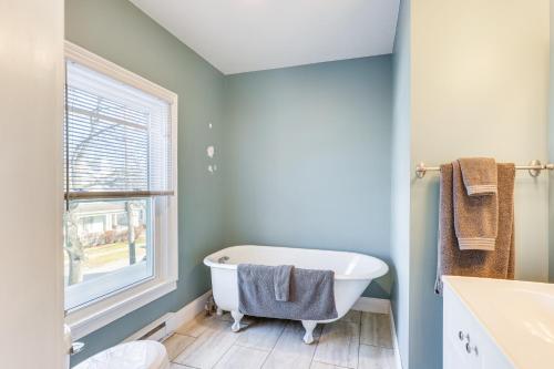 Φωτογραφία από το άλμπουμ του Pet-Friendly Penn Yan Home Wineries, Parks, Lakes σε Penn Yan