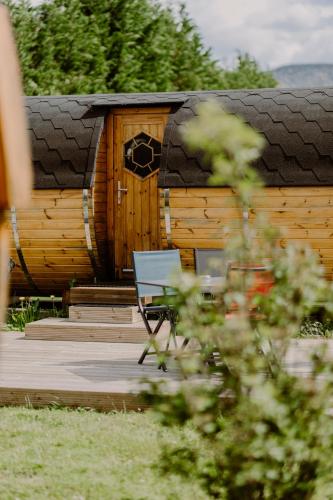 logement insolite sous forme de tonneau 1 Domaine les Hirondelles