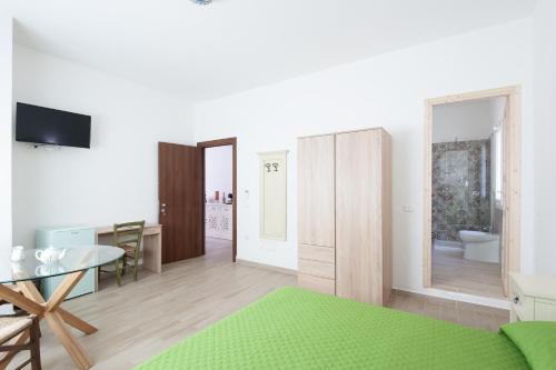 Gallery image of BeB con piscina Villa del Borgo in Badesi