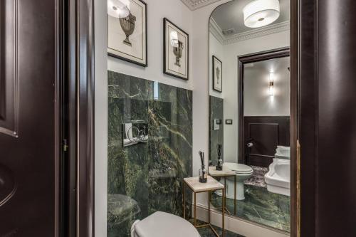 O baie la Antica Residenza Del Corso