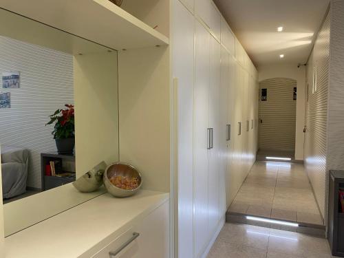 Ένα μπάνιο στο 54 ROSSELLI ROOMS