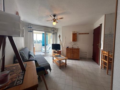 Plage et pinède à 50m de la mer