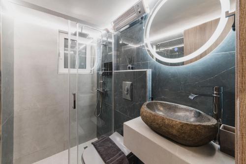 Koupelna v ubytování Elite Suite Loutraki