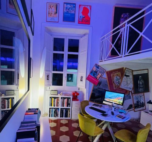 1881 Artistic House – Photos 2