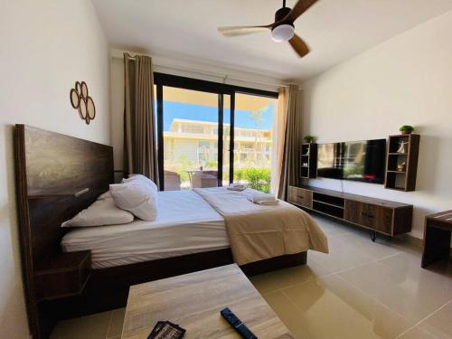 Katil atau katil-katil dalam bilik di A Bright Studio @GCribs - El Gouna W/ Shared pool!