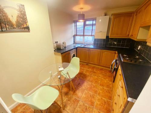 Una cocina o kitchenette en Gravesend 1 bedroom Apartment