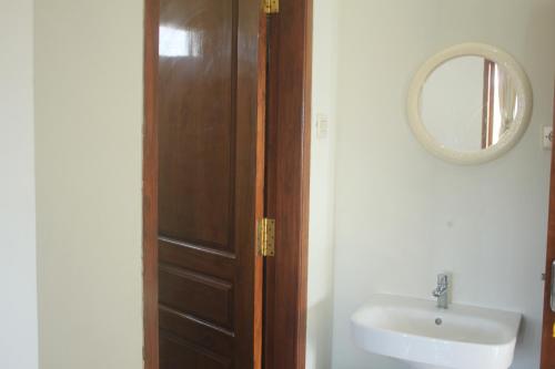 Ένα μπάνιο στο Bromo Seruni Astungkara Homestay