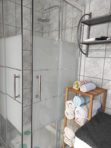 Apartments with parking space Supetar, Brac - 5627