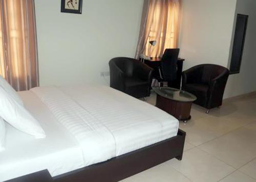 Φωτογραφία από το άλμπουμ του De Rigg Place - Alaka Estate, Surulere σε Lagos