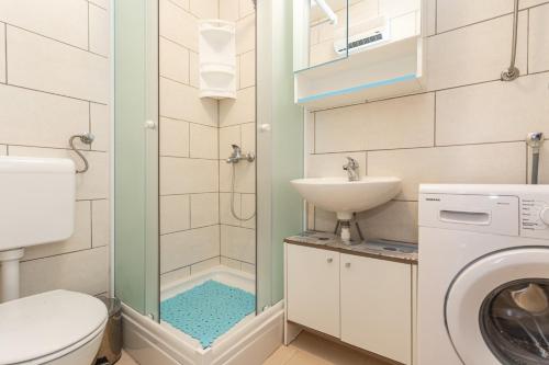 Apartments with parking space Baska, Krk - 22413