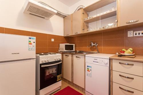 Apartments with parking space Baska, Krk - 22413