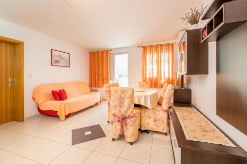 Apartments with parking space Baska, Krk - 22415
