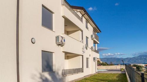 Apartments with parking space Baska, Krk - 22416