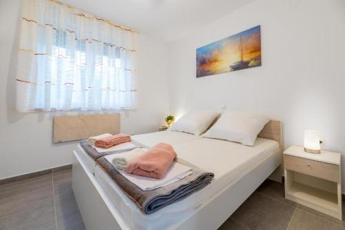 Apartments with parking space Baska, Krk - 22416