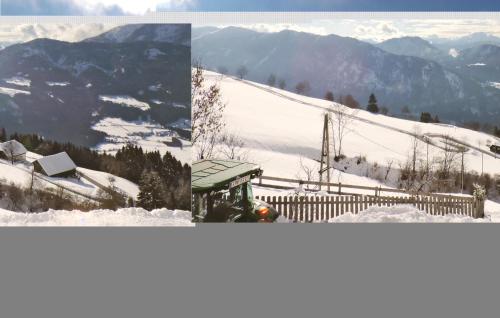 Ein allgemeiner Bergblick oder ein Berglick von des Ferienhauses aus