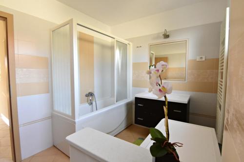 Apartments with parking space Umag - 22565
