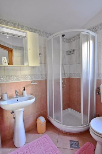 Apartments with parking space Umag - 22565
