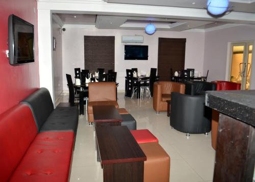 Φωτογραφία από το άλμπουμ του De Rigg Place - Alaka Estate, Surulere σε Lagos