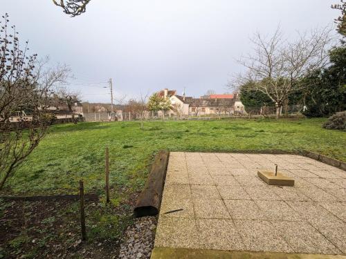 a box sitting on the ground in a field at Gîte charmant avec jardin privatif au cœur de la vallée de la Creuse, proche d'Argenton-sur-Creuse - FR-1-591-577 in Le Menoux