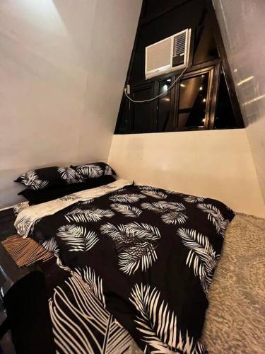 Postel nebo postele na pokoji v ubytování M Villa Staycation