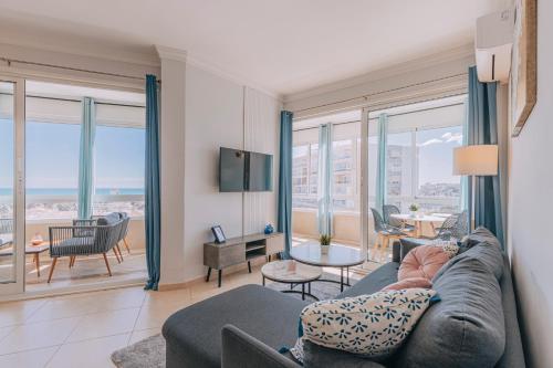 Sea view gem in Torremolinos