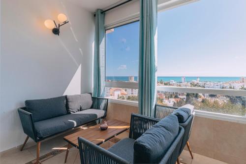 Sea view gem in Torremolinos