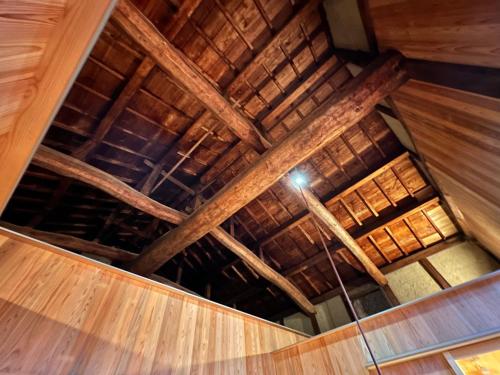 an overhead view of the roof of a building with wooden beams at NIPPONIA HOTEL 伊賀上野 城下町 in Iga