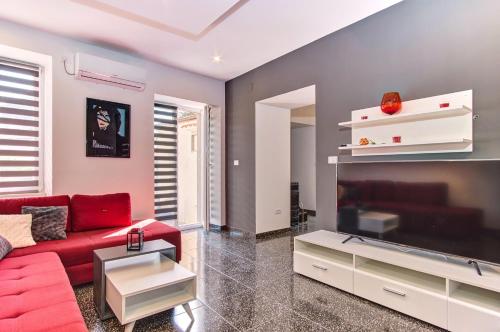 Μια τηλεόραση ή/και κέντρο ψυχαγωγίας στο SkyGarden house 2
