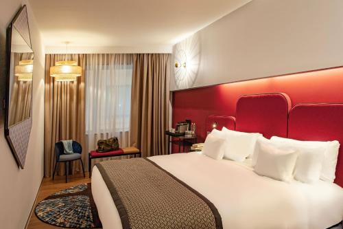 Hotel Indigo Barcelona Plaza Espana by IHG Image