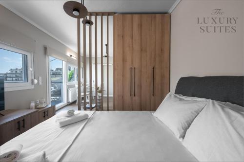 Nephele Jacuzzi Suites, The Luxury Suites