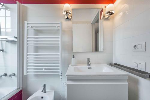 Luxury Apartment - FREE PRIVATE - PARKING Maestri Campionesi 16