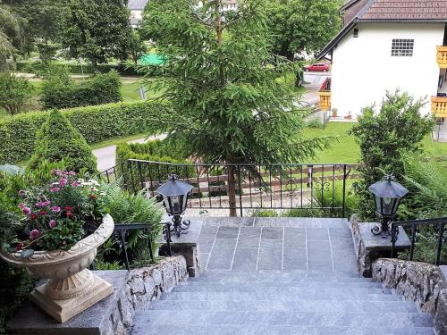 Κήπος έξω από το Haus Kurparkblick