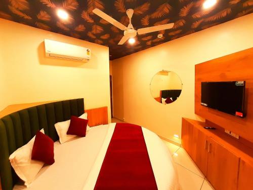 TV a/nebo společenská místnost v ubytování Hotel Suncity