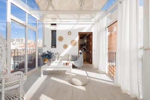 C44 Cute Penthouse City Center