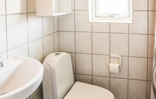 Koupelna v ubytování Holiday Home Løjtnantvænget Rudkøbing Xi