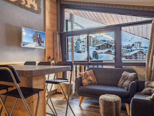 Appartement cosy rénové à Val Thorens - 4 personnes, balcon, proche pistes et commerces - FR-1-637-79
