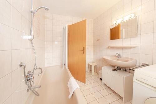 Koupelna v ubytování Feriendorf Reichenbach - Bgm.-Martin-Str. 9/3