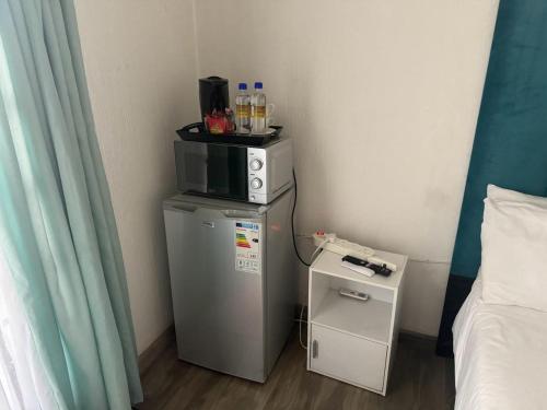 Η κουζίνα ή μικρή κουζίνα στο Erima Lodge