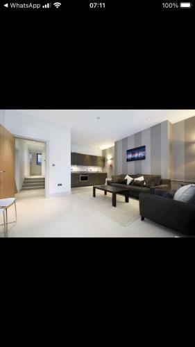 Gallery image of Mayfair Modern 2 Bed Home in London