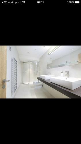 Gallery image of Mayfair Modern 2 Bed Home in London