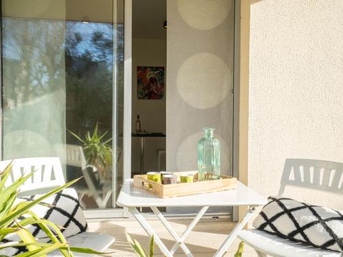 Studio Les Pieds dans l'eau by Interhome